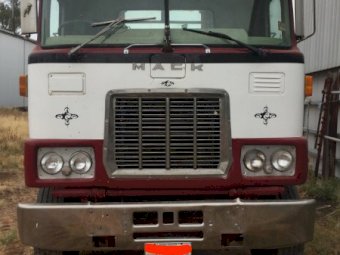 Mack Prime Mover    "Make an Offer"