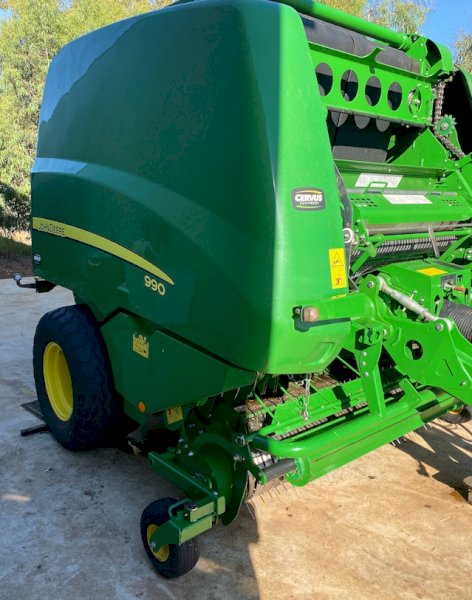 2018 John Deere 990 Round Baler