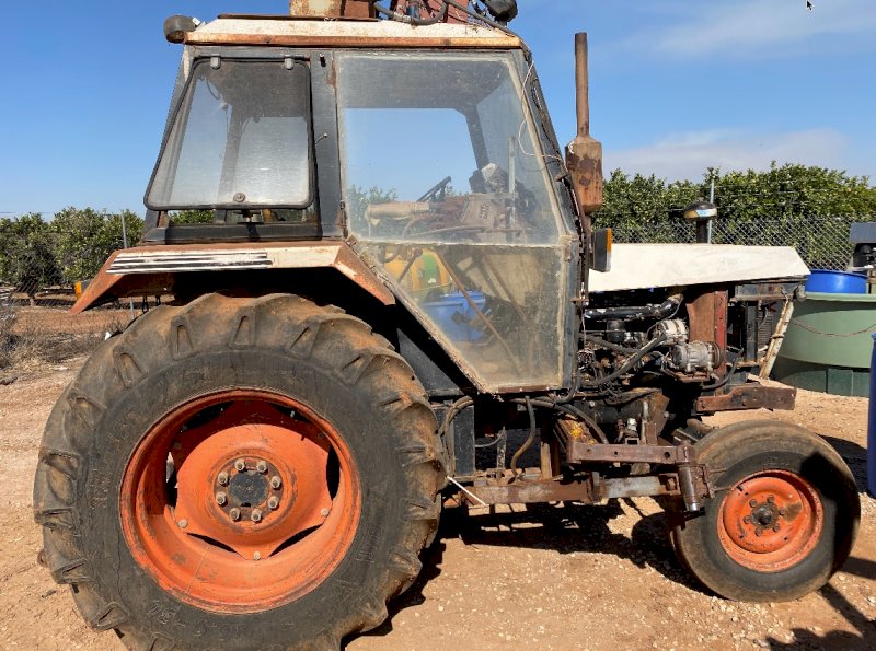 Case IH 1294 Tractor