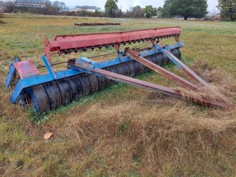Under Auction - (A153)  Eddington Engineering 16ft Tyre Roller 