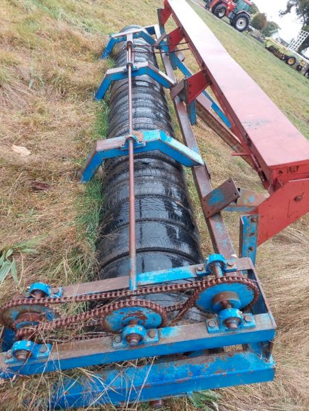 Under Auction - (A153)  Eddington Engineering 16ft Tyre Roller 