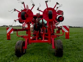 2017 Lely Lotus 1020 Profi Tedder Rake