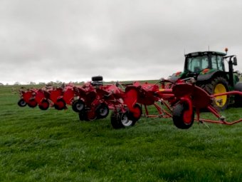 2017 Lely Lotus 1020 Profi Tedder Rake