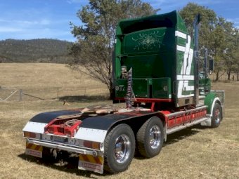 2017 Kenworth T909 Prime Mover