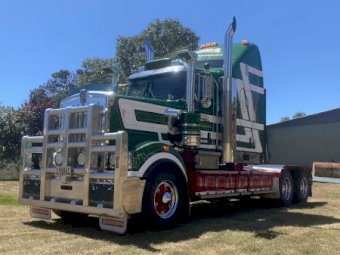 2017 Kenworth T909 Prime Mover