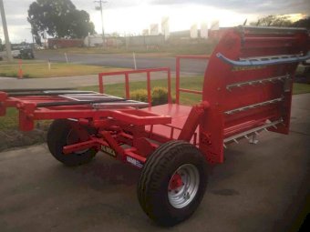 PA Mick Multi Bale Feed Cart