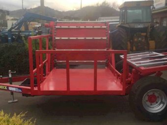PA Mick Multi Bale Feed Cart