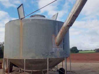 25 tonne Field Bin with 12