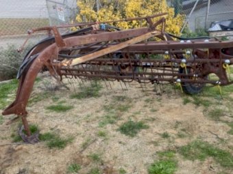 New Holland Rola Bar Rake