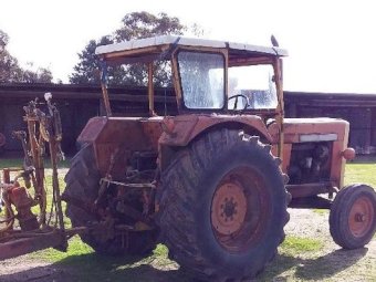 Chamberlain 306 Tractor