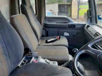 2002 Isuzu 550 4x4 Tray Truck