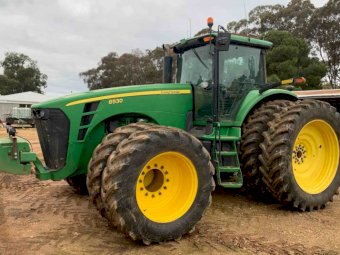 2009 John Deere 8530 Tractor