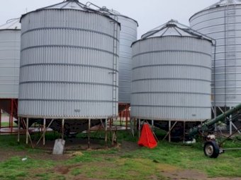 2 x Nelson 540 Bag Silos