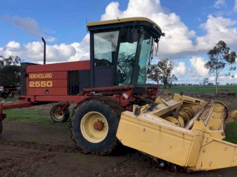 New Holland 2550 Windrower