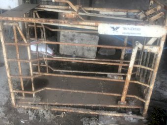 Arrow sheep Handler, Lister overhead Gear and Weigh Crate