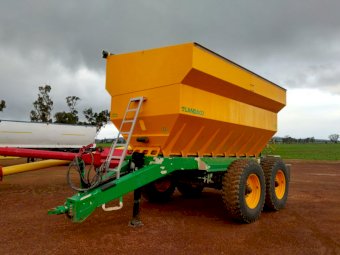 2019 Landaco T280 28 Cubic Metre Fertiliser Spreader