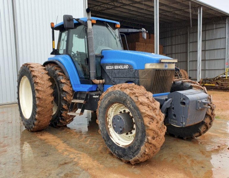 2001 New Holland 8970A Tractor with Rear Duals