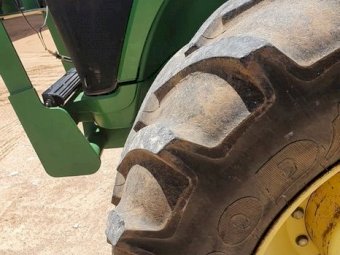 2005 John Deere 7920 Tractor