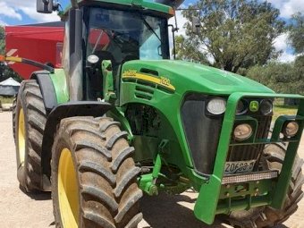 2005 John Deere 7920 Tractor