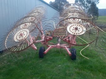 Sitrex QR10 Hydraulic Fold V-Rake