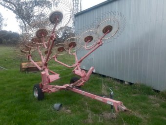 Sitrex QR10 Hydraulic Fold V-Rake