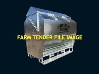 Universal 4200L Feeders x 9