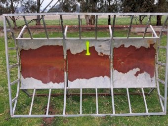 Under Auction - (A156)  Paton Hay Cradle 