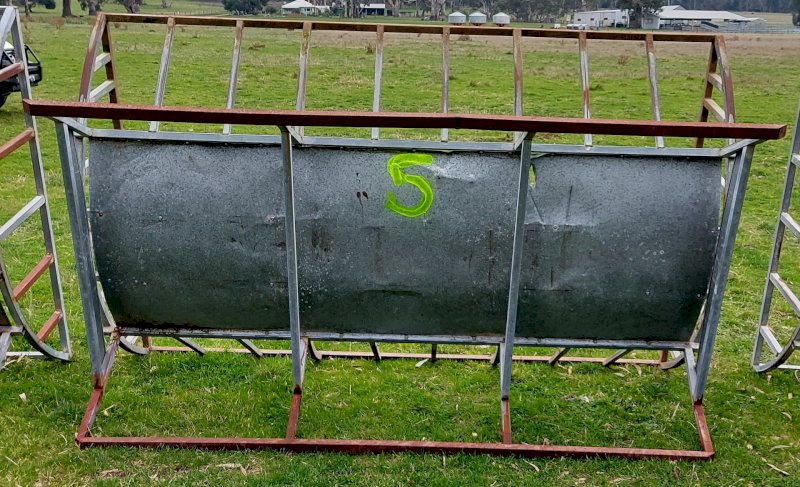 Under Auction - (A156)  Paton Hay Cradle 