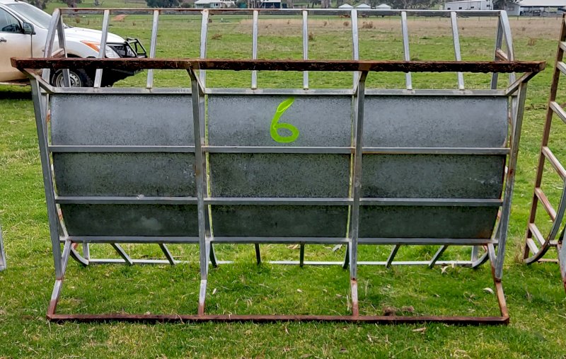 Under Auction - (A156)  Paton Hay Cradle 