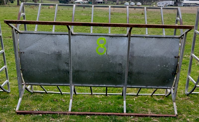 Under Auction - (A156)  Paton Hay Cradle 