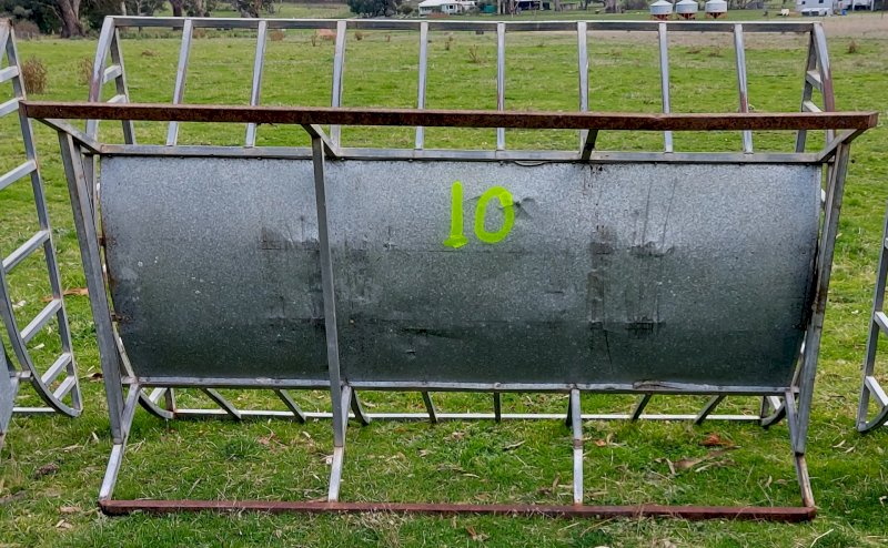 Under Auction - (A156)  Paton Hay Cradle 