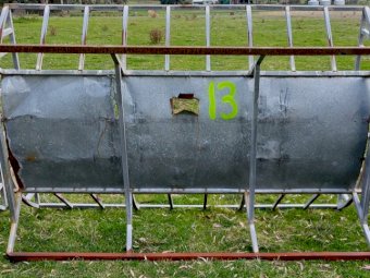 Under Auction - (A156)  Paton Hay Cradle 