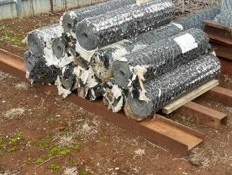 13 Wire netting 10x90cm x50m rolls