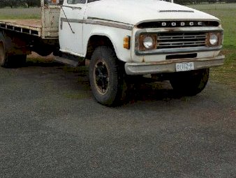 Dodge 600 Series Tip Truck, 318V8