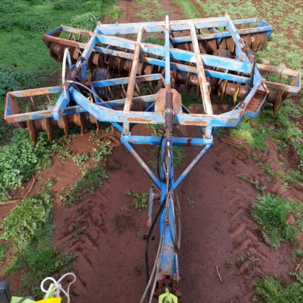 Under Auction - (A155)  Grizzly 40 Plate Two Way Disc Plough 