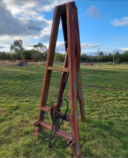 Under Auction - (A156)  3PL Hydraulic Jib 