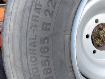Under Auction - (A156)  Continental 385/65 R22.5 Tyres & Axles 