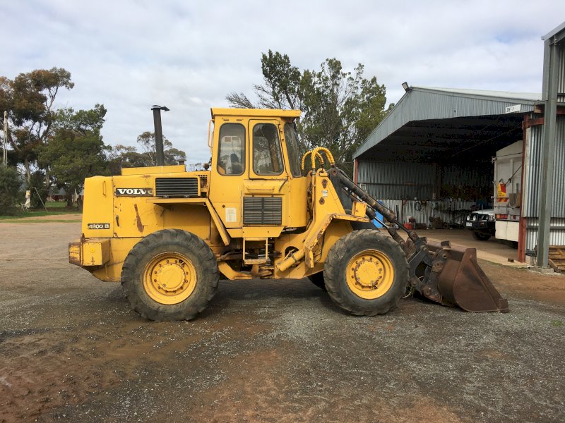 1984 Volvo BM 4200 Loader Farm Tender