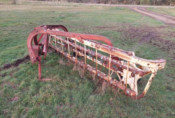 Under Auction - (A156)  New Holland 57 Hay Rake 