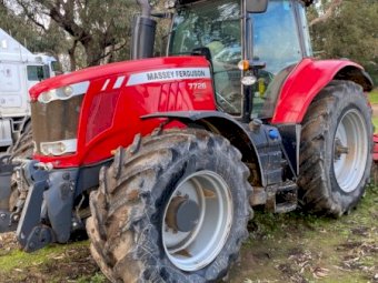 2017 Massey Ferguson 7726 Tractor