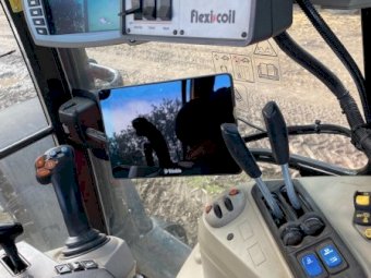 2017 Massey Ferguson 7726 Tractor