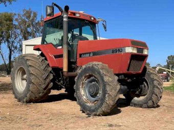 Case IH Magnum 8910 Tractor       under offer