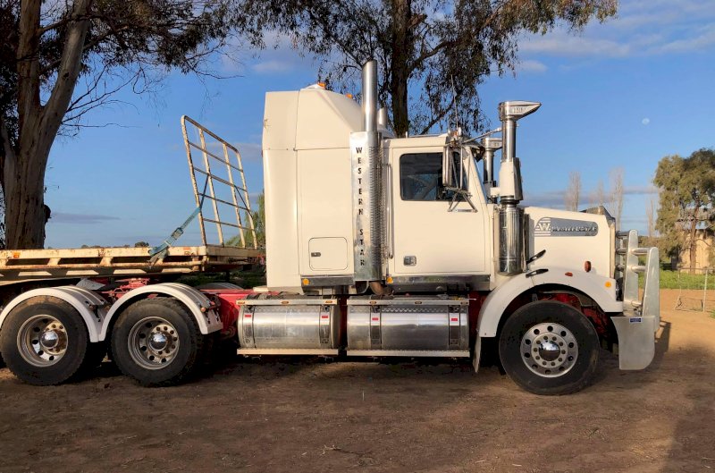2004 Western Star 4800 Prime Mover
