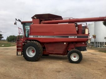 2002 Case IH 2388 Header with 36ft MacDon 2052 Front with Leith Comb Trailer