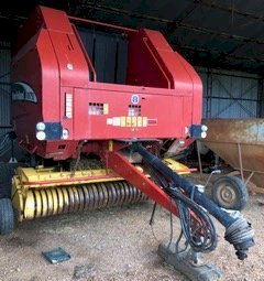 New Holland BR750 Round Baler