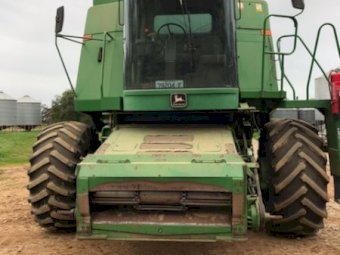 John Deere 9600 with 36ft Tin Front with Trailer