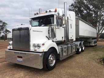 2014 Western Star 4800 FXB Prime Mover