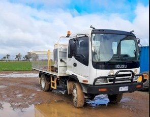 2002 Isuzu FSS550 4x4