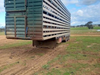 2000 Byrne 4 Deck Stockcrate