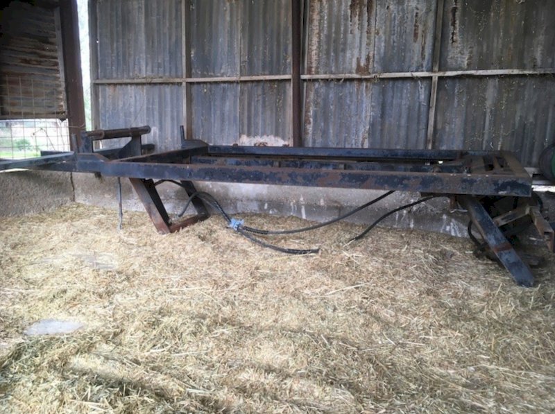 MacDon Windrower Carrier